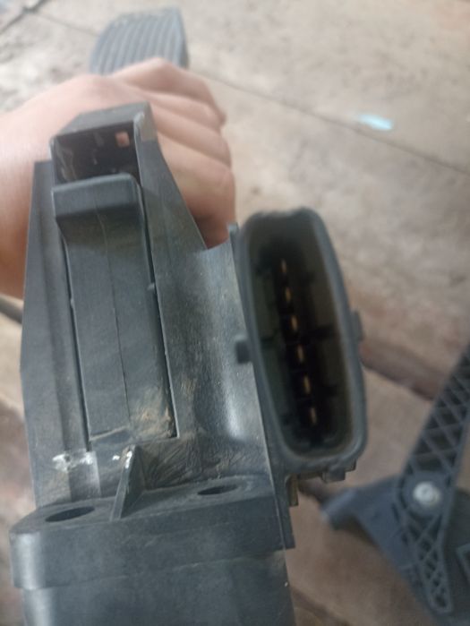 Педаль газа на Опель