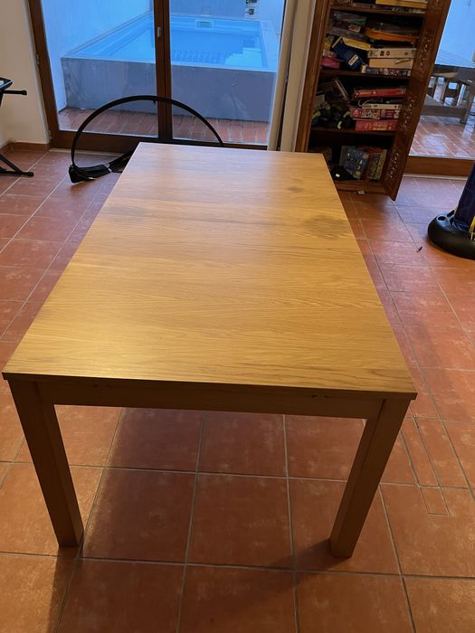 Mesa de refeições extensivel