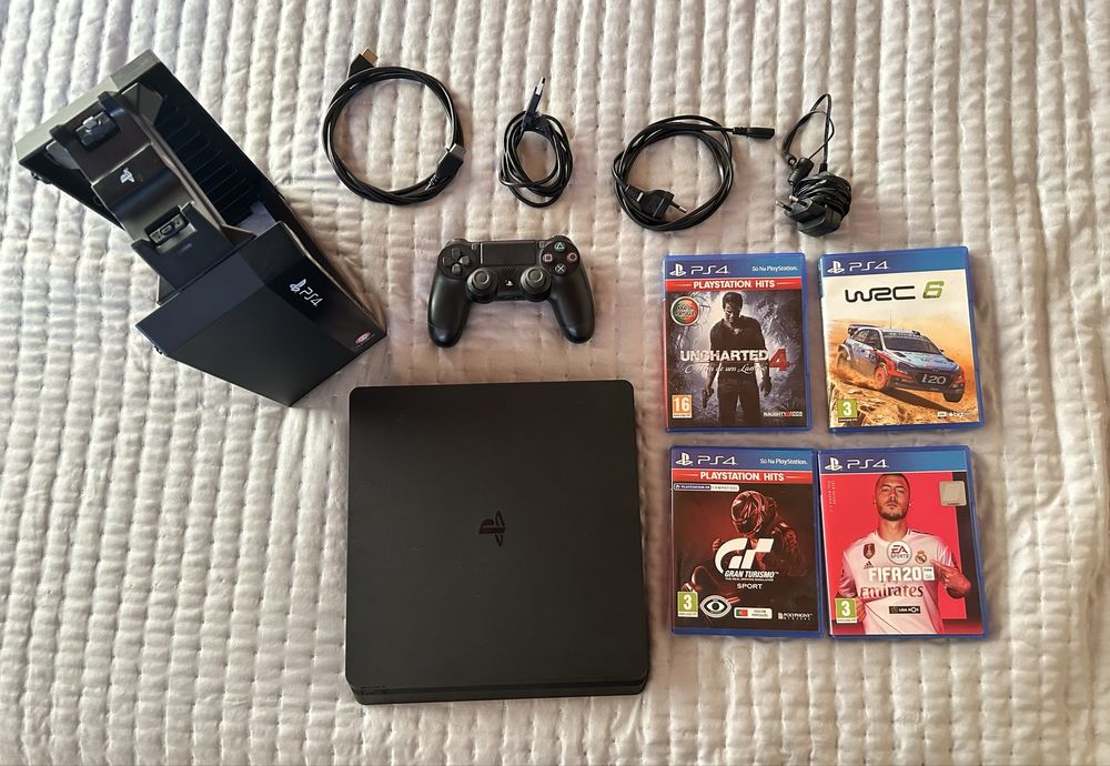 Playstation 4 volante e carregador de comandos