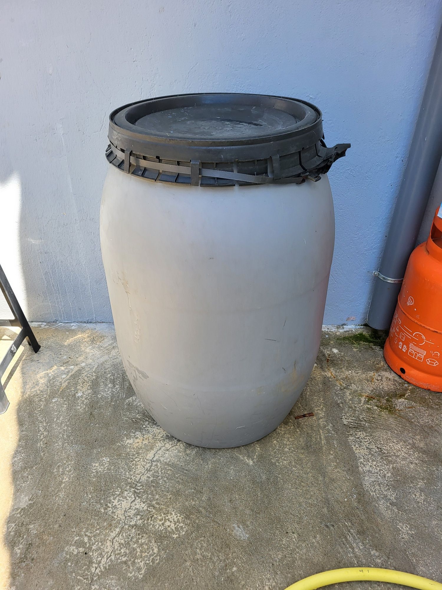 Bidões Novos (240 L - Pretos/Cinzentos)
