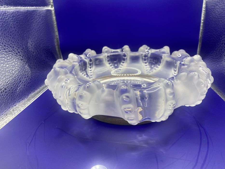 Tigela polvo em cristal Lalique com aro em prata