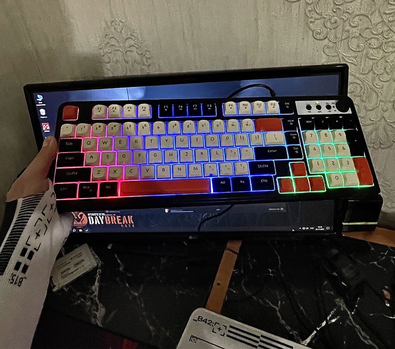 Нова Клавіатура/ тиха/ angl/ підсвідка