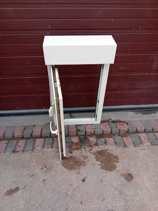 Okna z roletą 60x109 pcv okno białe małe DOWÓZ CAŁY KRAJ