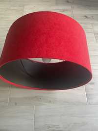 Czerwona lampa welurowa