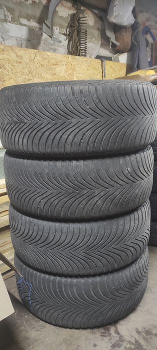 Зимняя резина Michelin 225x45 r17