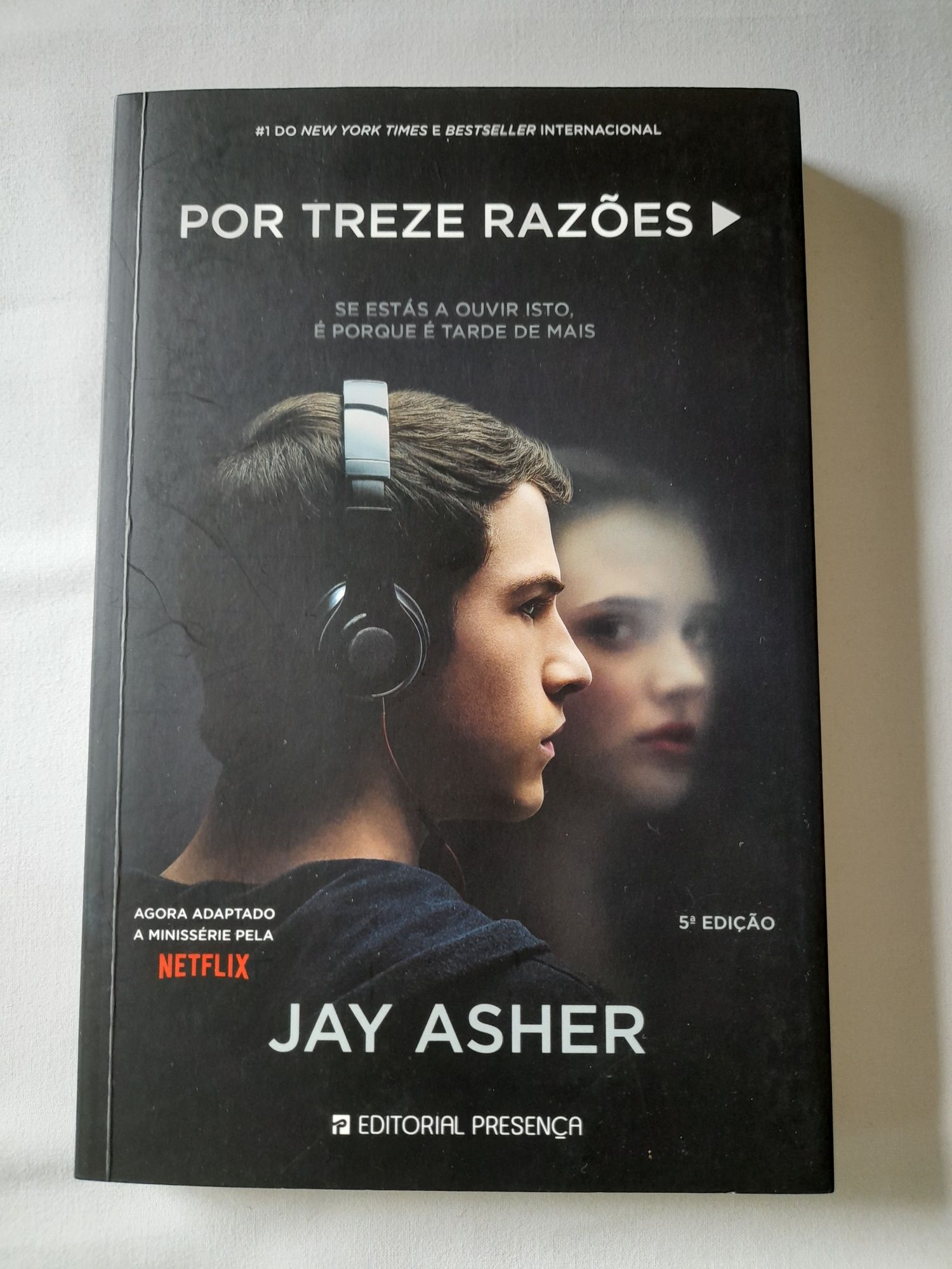 Livro Por Treze Razões - Jay Asher