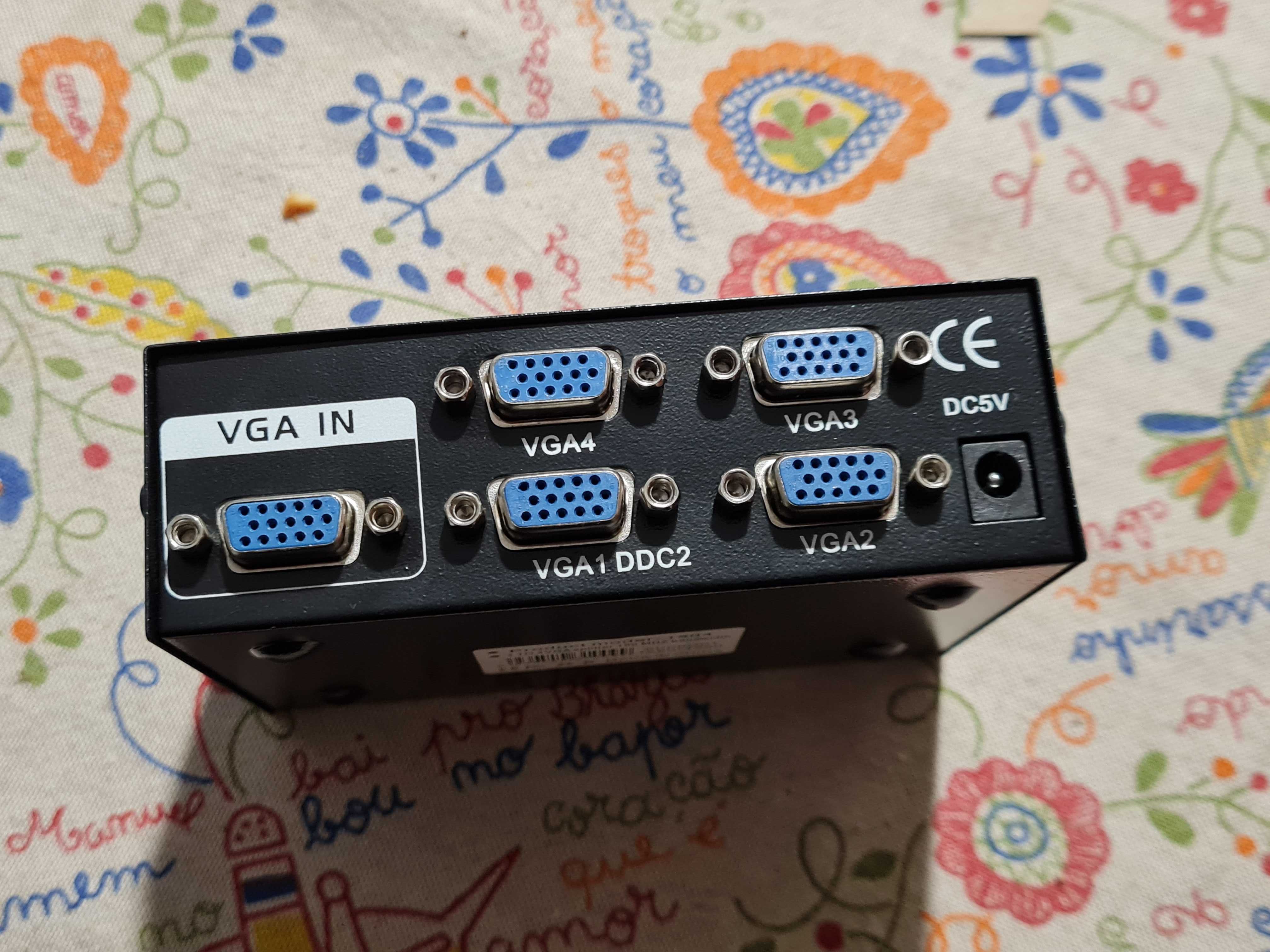 Divisor de VGA 4 canais (VGA splitter)