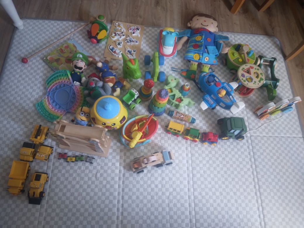 Zabawki dla maluszka 12m+ paczka różne