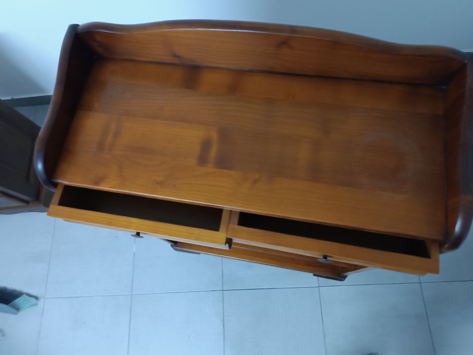 Lindo móvel de entrada l com prateleiras
