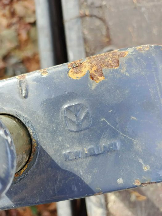 New Holland. Zaczep dolny