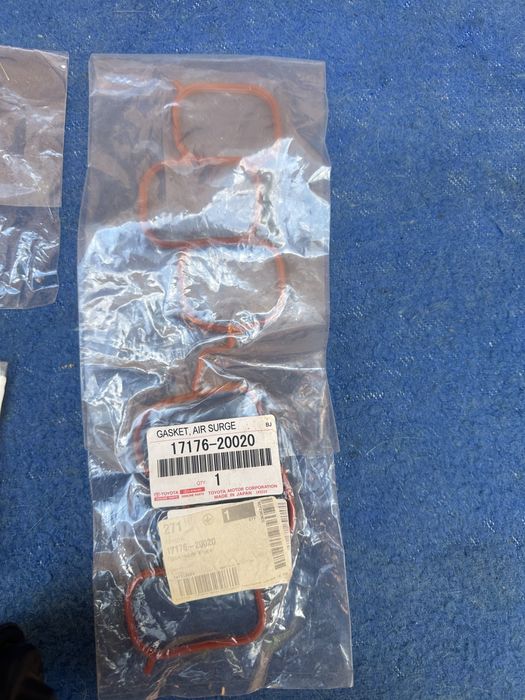 Лексус RX300-RX330. Клапан EGR.Прокладки клапанной крышки.