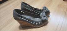 Buty na koturnie Jennifer