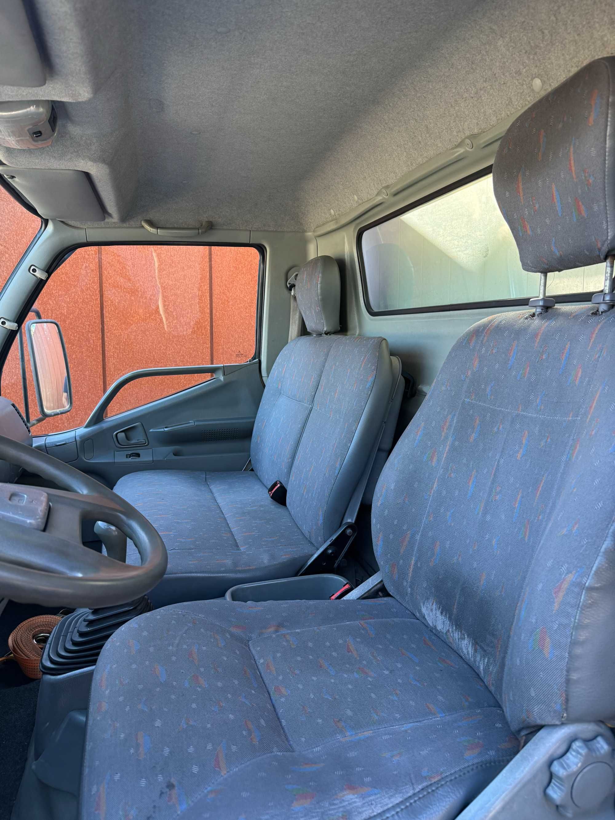Carrinha Mitsubishi Canter 3.9CC ligeira