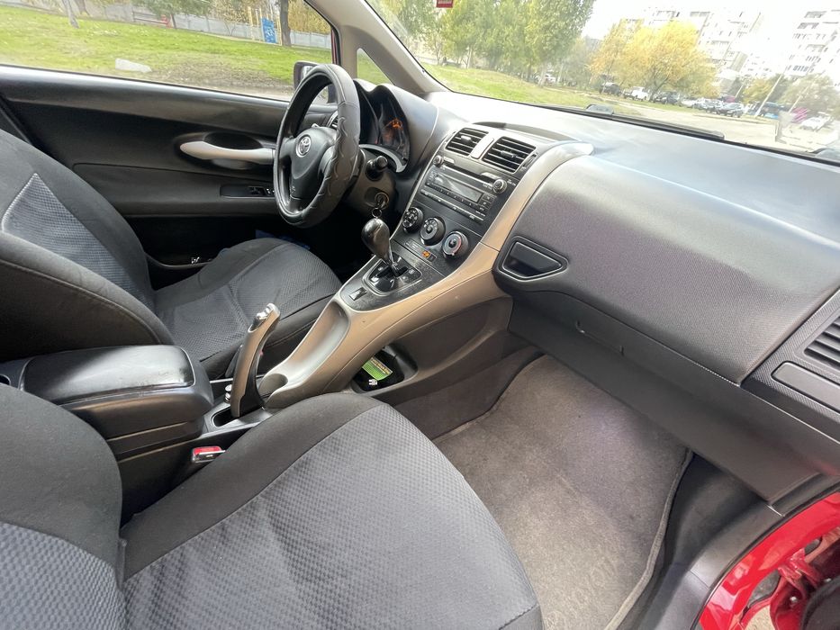 Toyota Auris Автомат