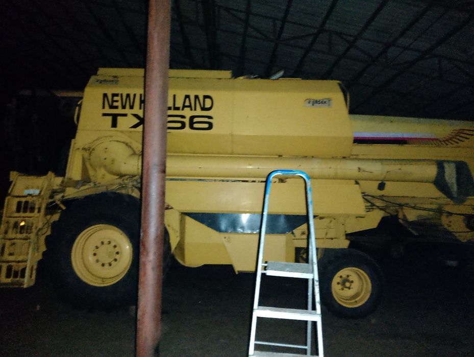 New Holland TX66 1999