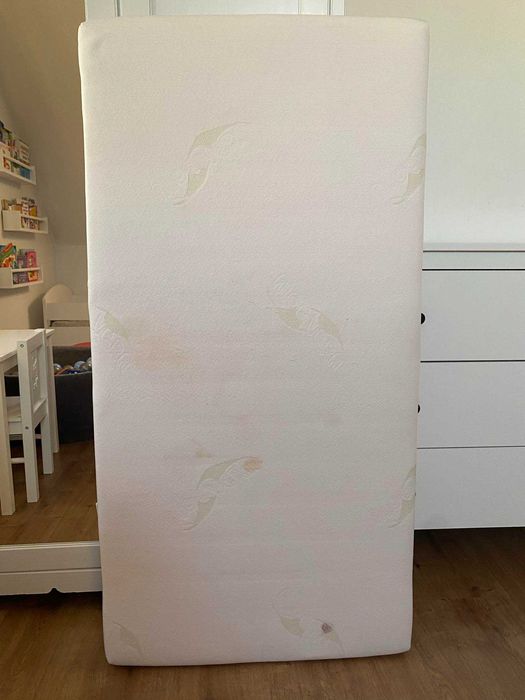 Drewniane Łóżeczko 120x60 bez szuflady, białe + materac + pościel