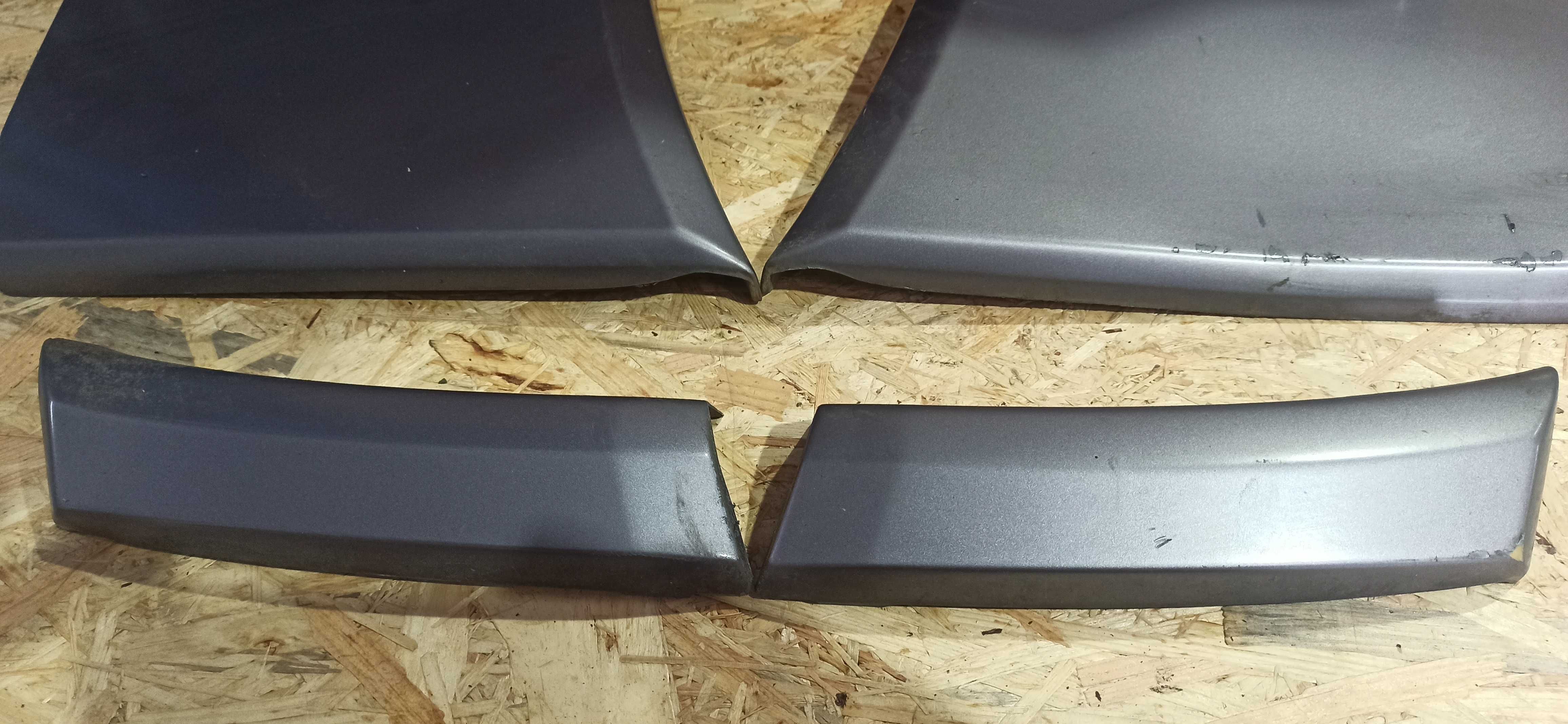 Frisos exteriores Mercedes 190 W201 originais