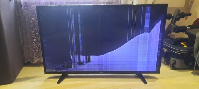 Телевизор LG 43lh510v битая матрица по запчастям