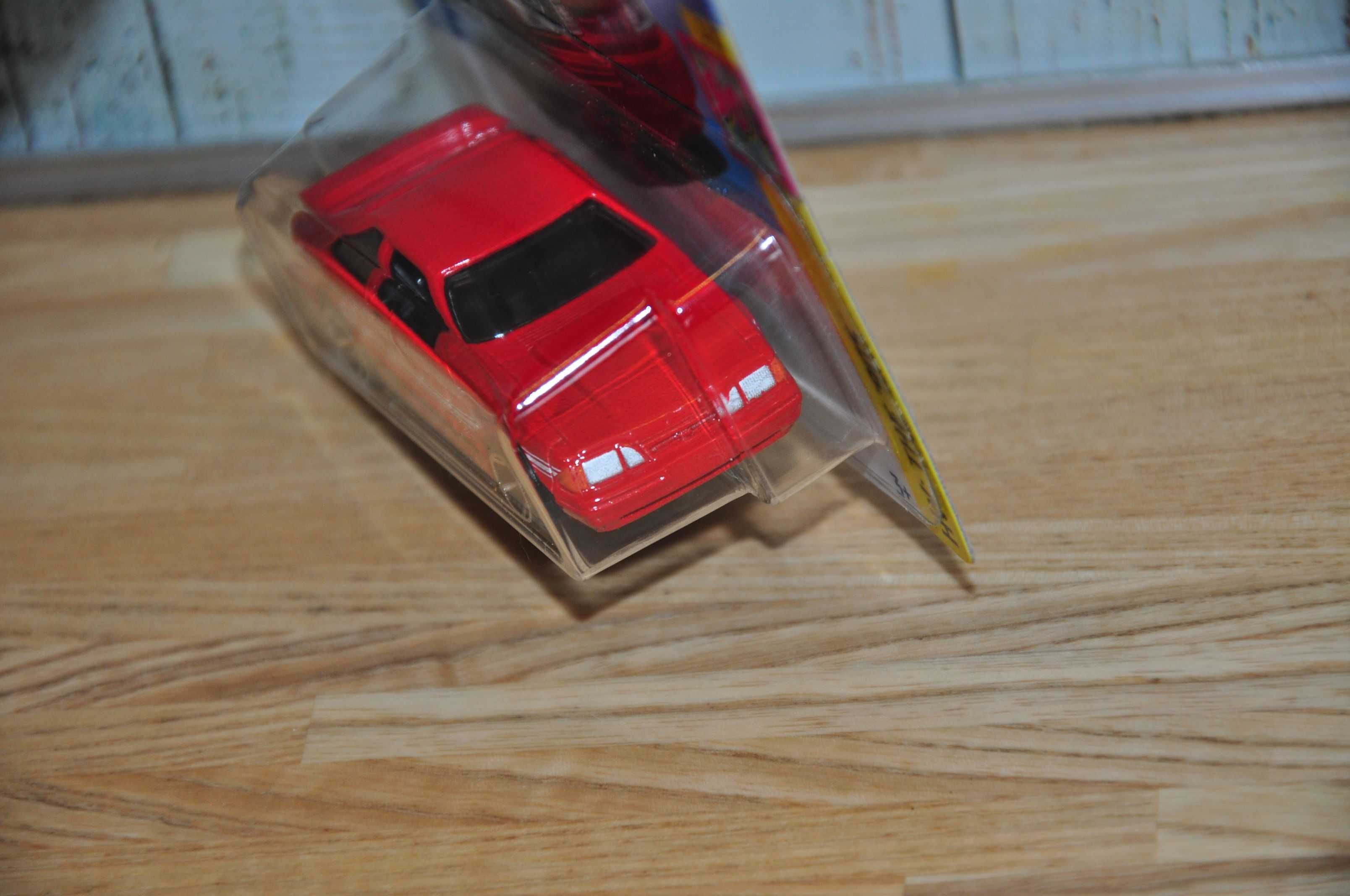 H0003. Hot Wheels (HTB05) '92 Ford Mustang