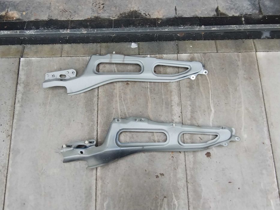 Mocowanie uchwyt błotnika przod Renaul Scenic IV 16-21