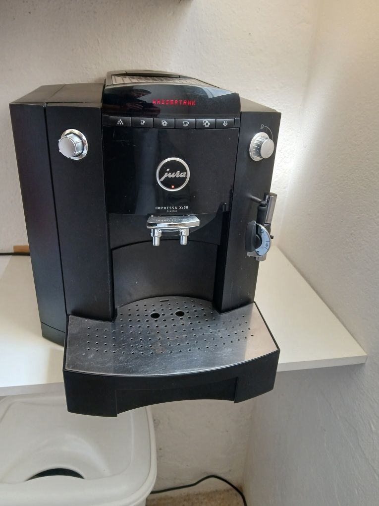 Máquina café Jura Impressa Xf50 classic profissional semi nova