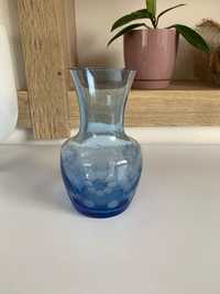 błękitny wazonik wazon kryształ PRL