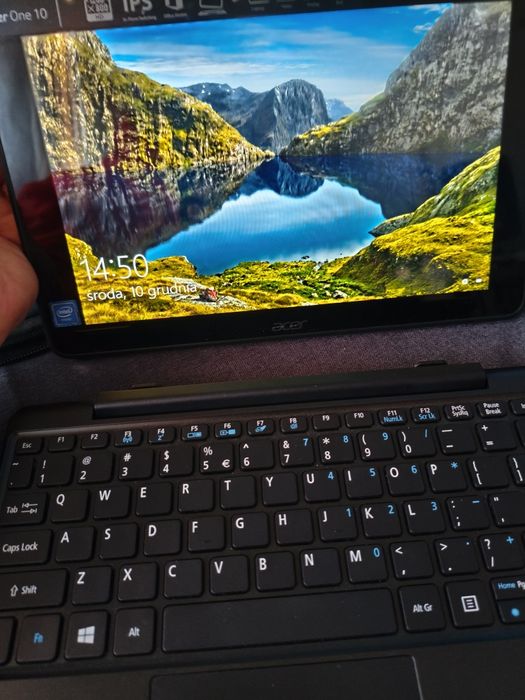 Sprzedam Laptopa ACER ONE 10