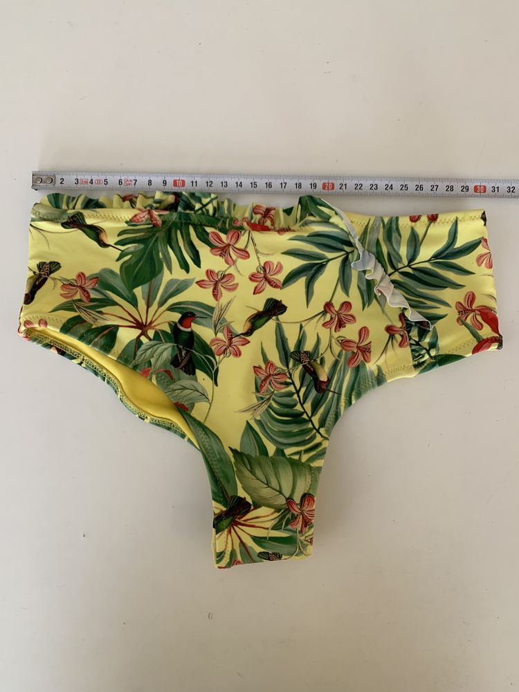 Cueca de Bikini 36