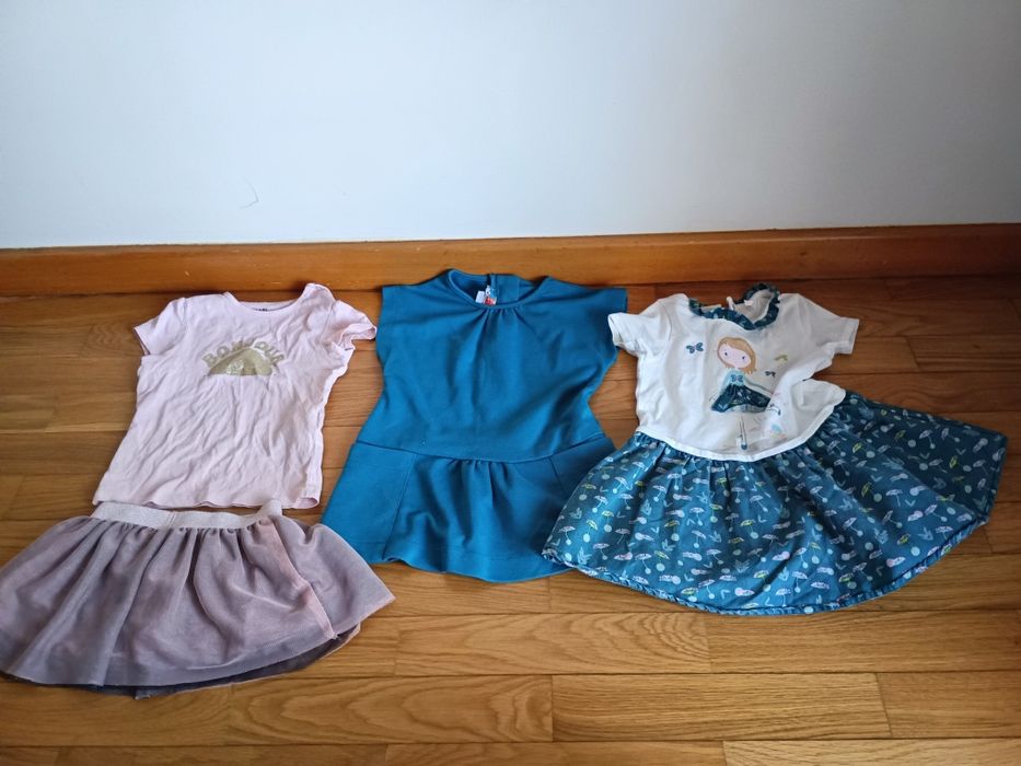 Lote de 18 peças de menina de 12-18 meses