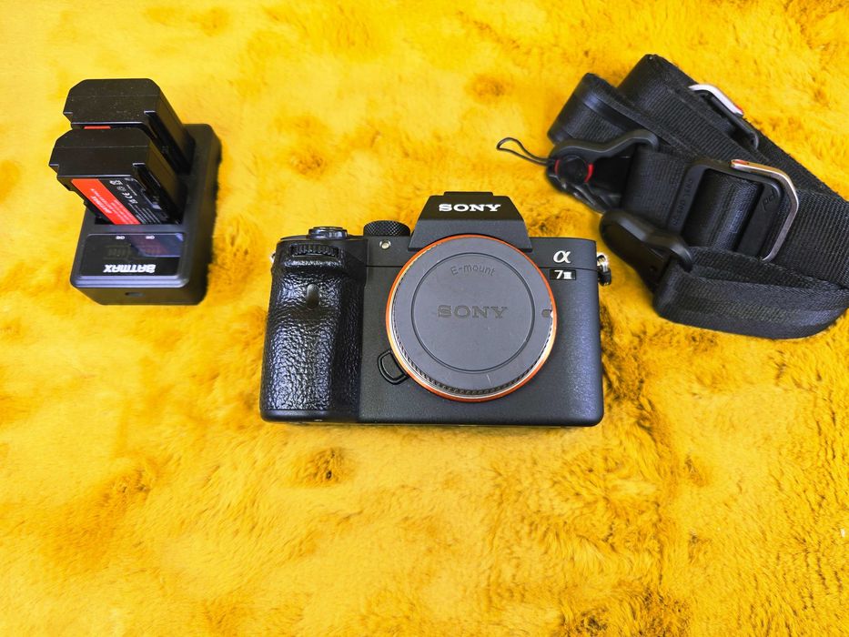 !ВІДМІННИЙ СТАН! SONY a7 III + 2 акумулятора + ремінь PeakDesign