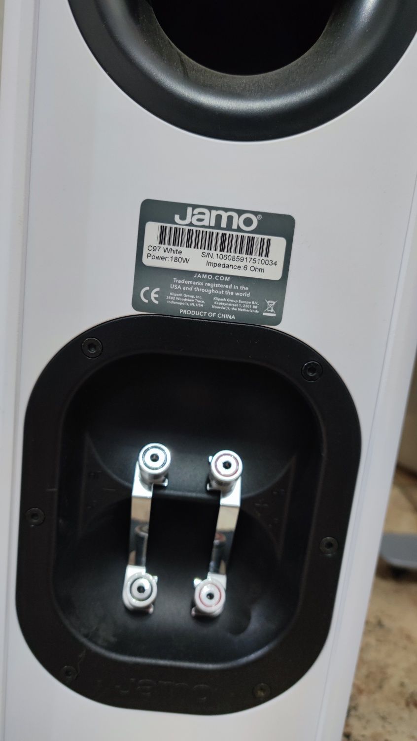 Vendo par de colunas Jamo c97