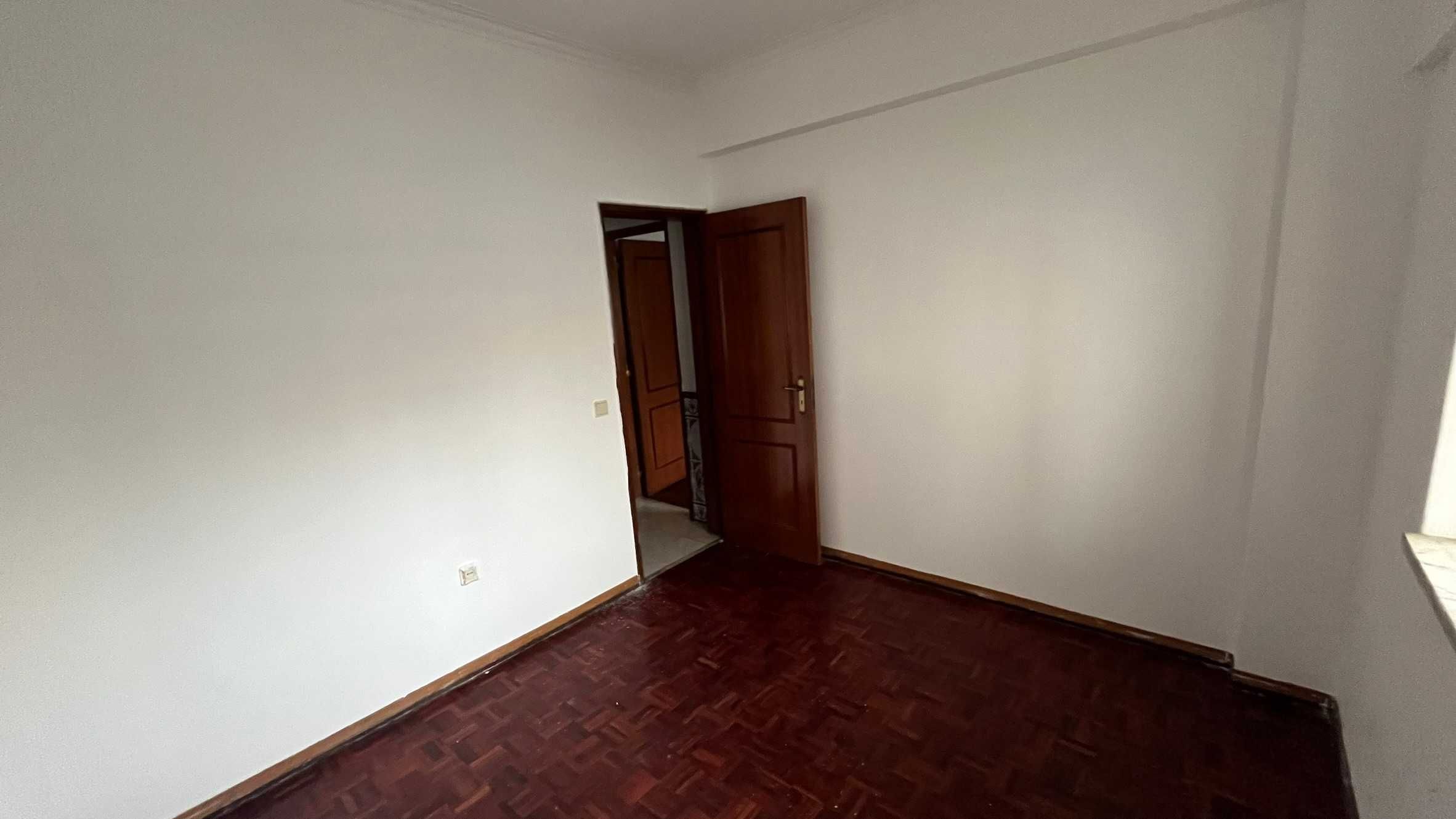 Apartamento T3 em Fogueteiro