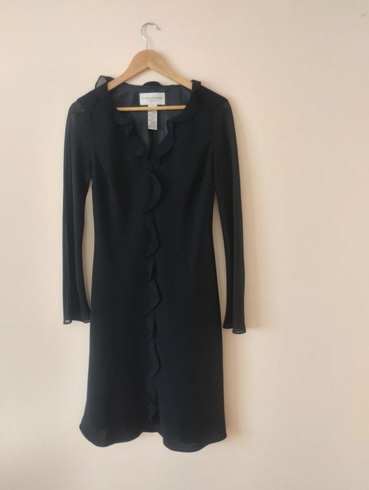 czarna krótka taliowana sukienka imprezowa sylwester święta s