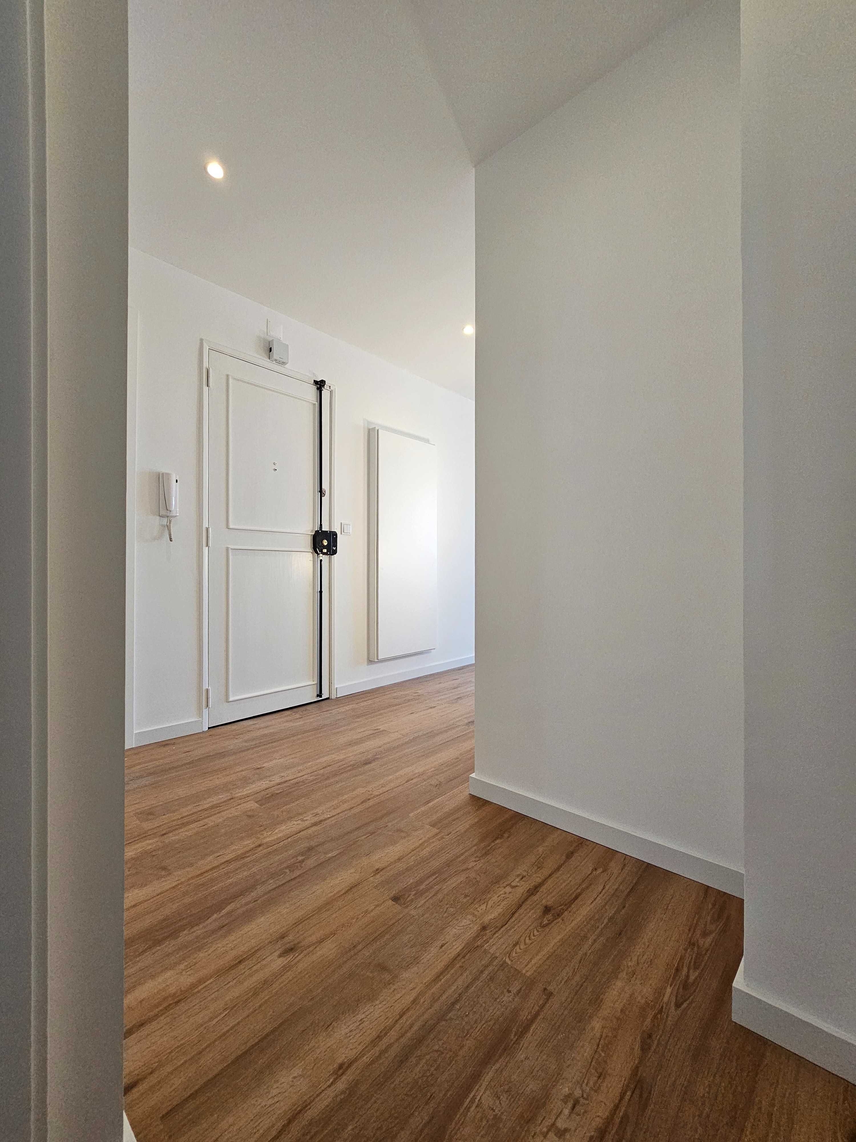 Apartamento T4 Totalmente Renovado Lumiar