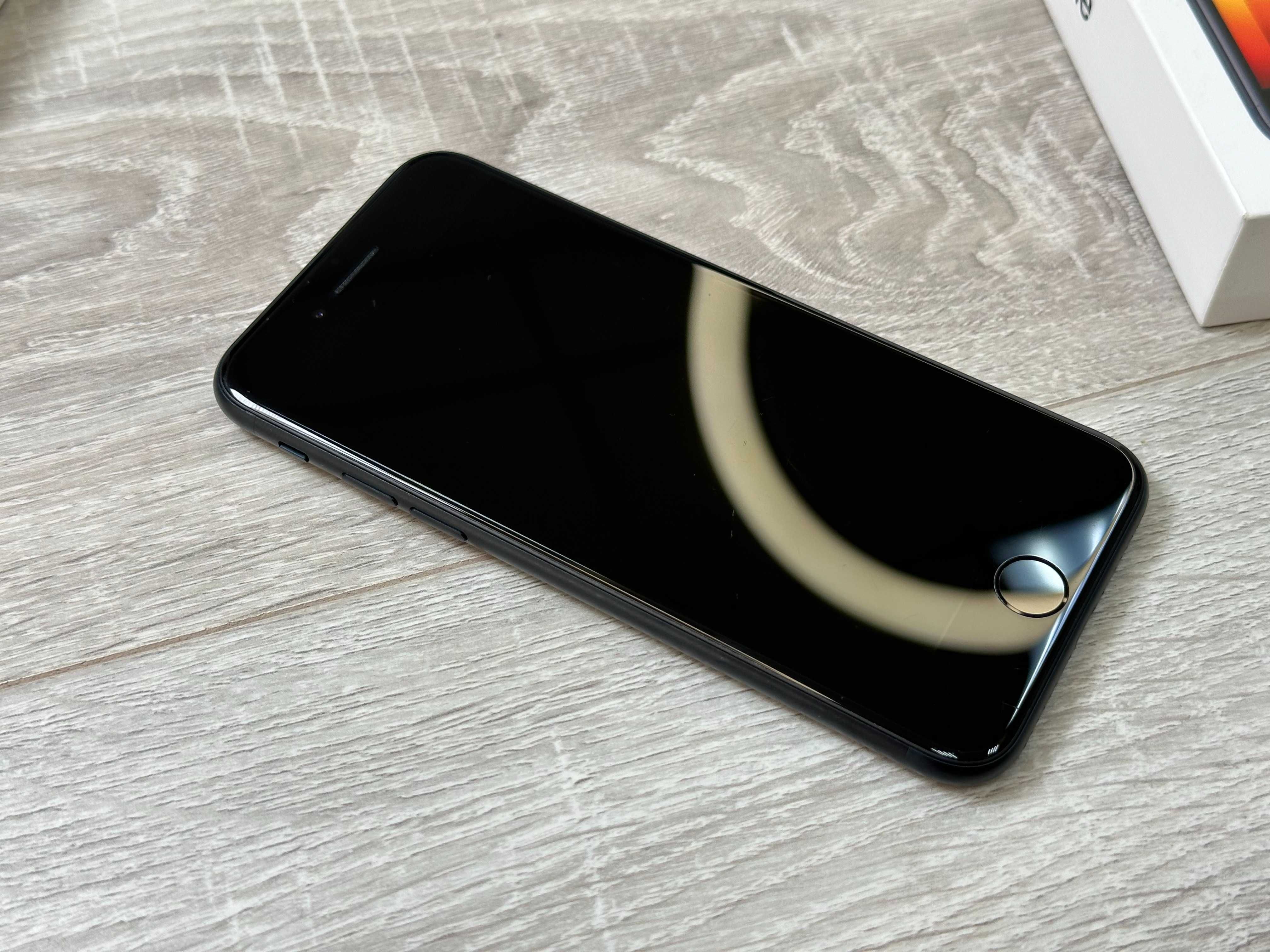 Apple iPhone SE3 2022 - 64GB - Midnight Neverlock 100%