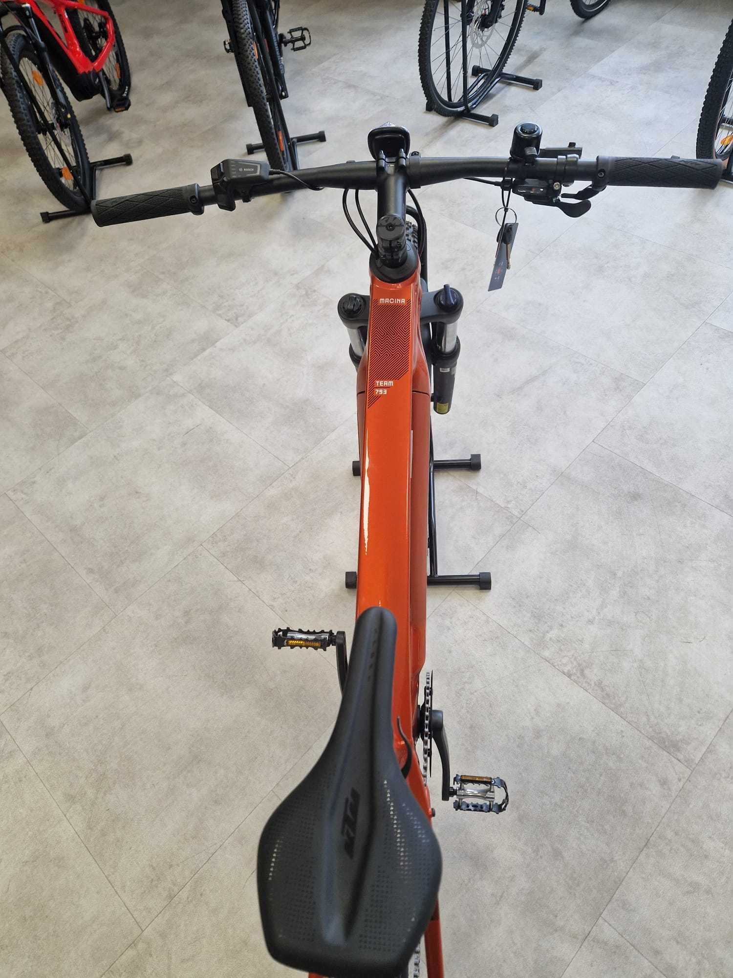 KTM Macina Team 793