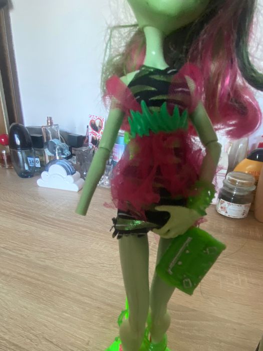 Monster high Venus mcfly trap i Rochelle Goyle zombie shake zestaw