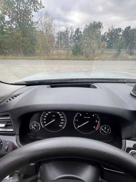 Продам BMW F10 520d