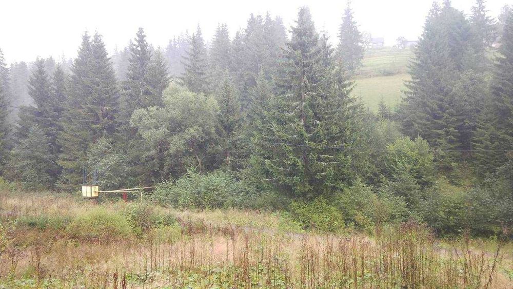 Незавершене будівництвопід готель, гори Вишків