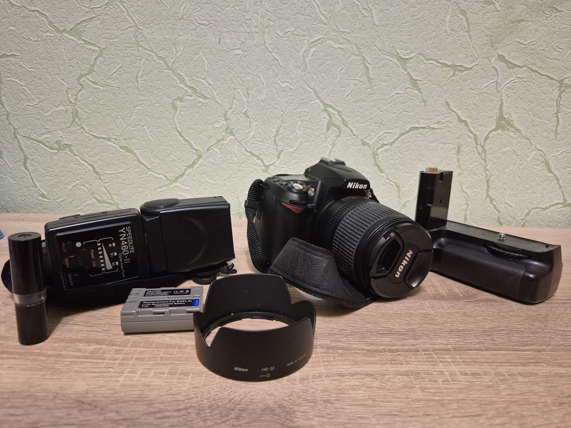 Фотоаппарат Nikon D90 и дополнительное оборудование