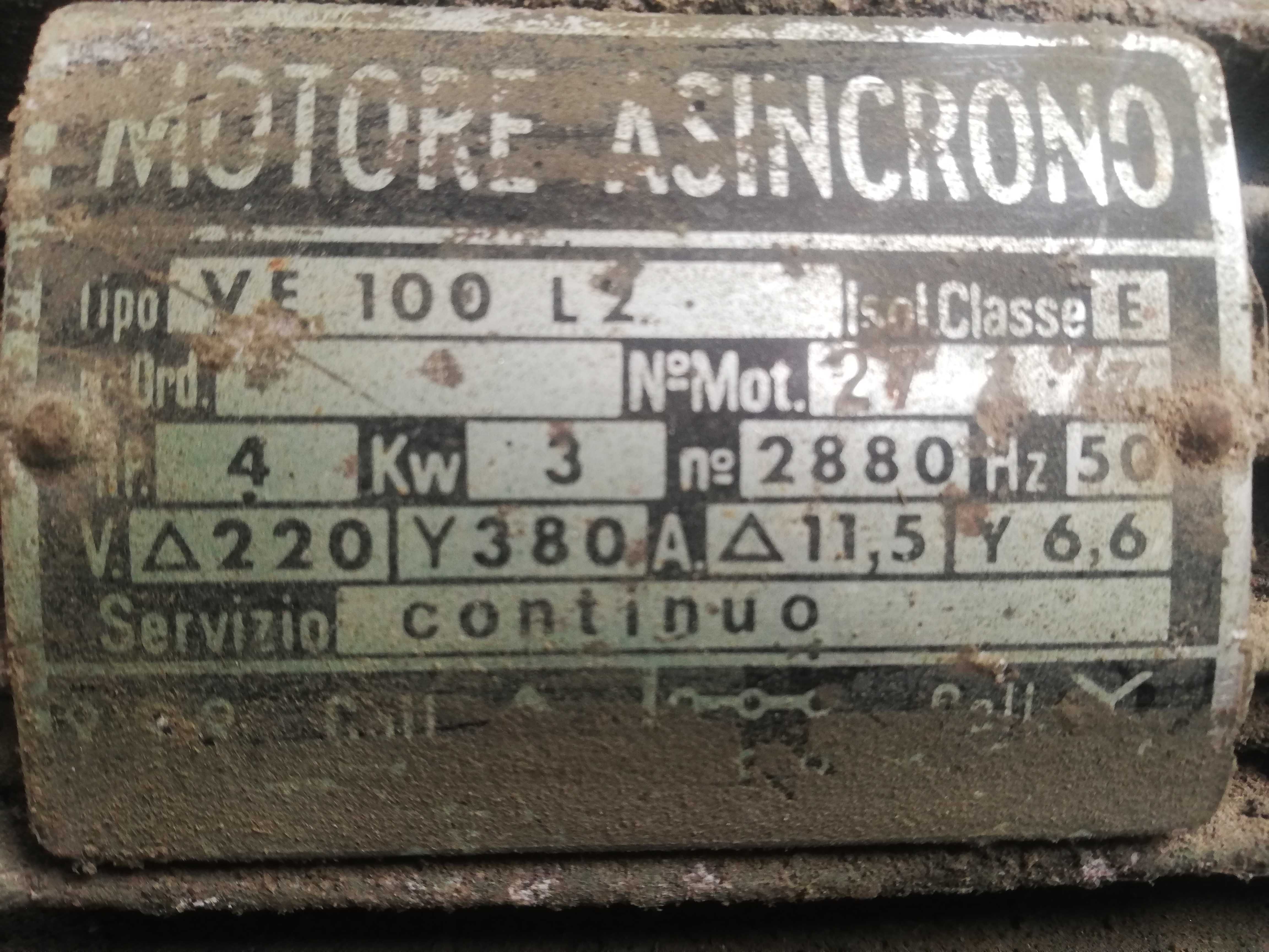 Compressor ar FINI 100L trifásico