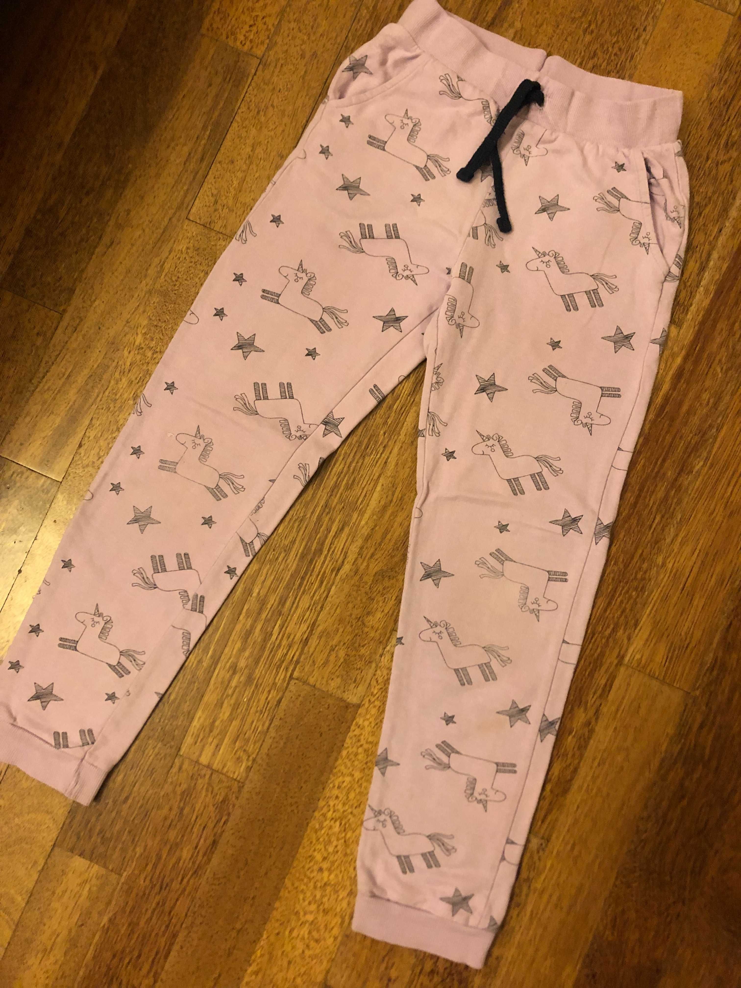 Spodnie dresowe GRUBE, r.122-128 w jednorożce fioletowe