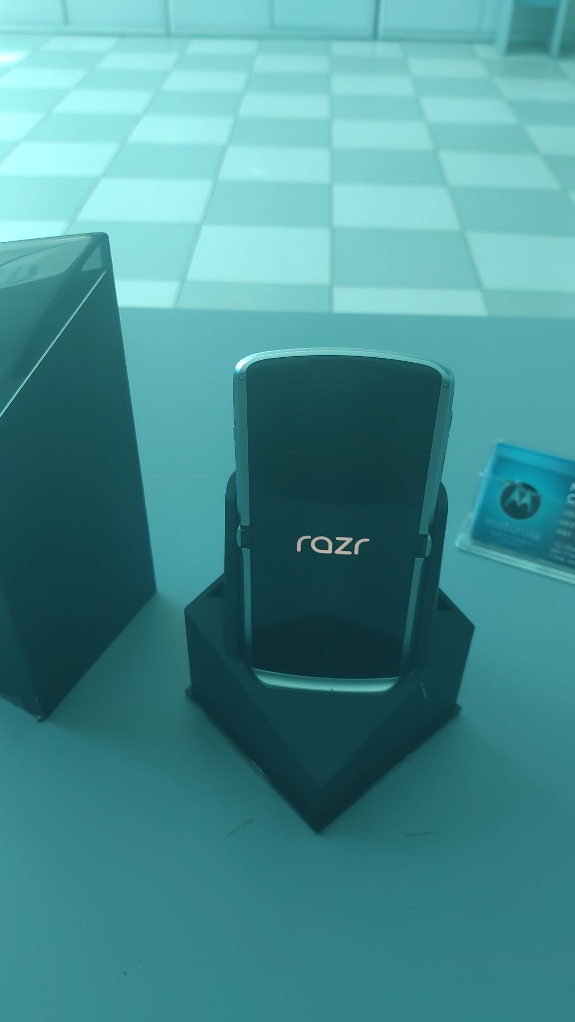 Motorola RAZR 2020 Моторола Райзер, Разр 2020 жабка RAZR 2020