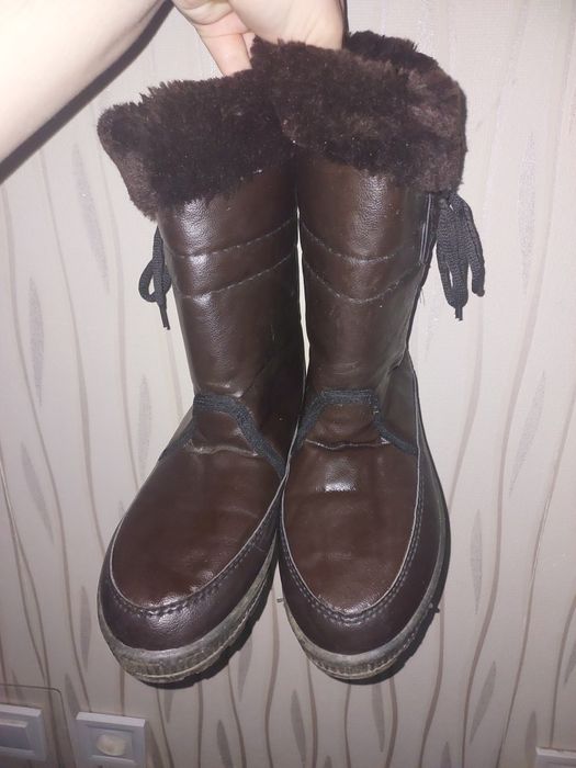 Зимові чоботи жіночі