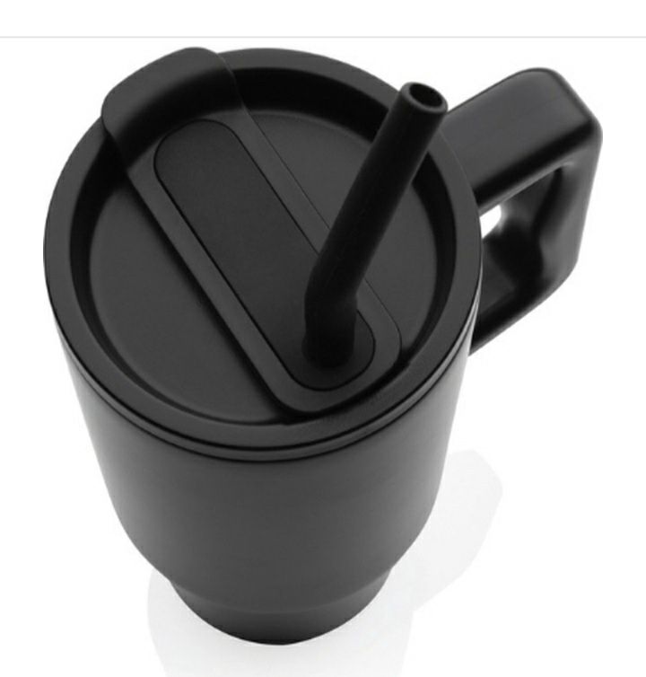 Kubek termiczny z rurką zamykany 900 ml