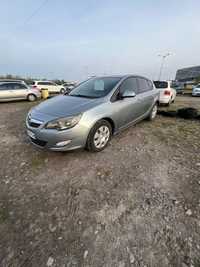 Opel Astra J 2010