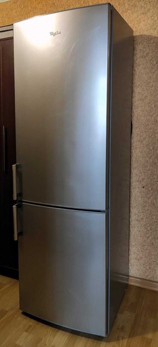 Холодильник Whirlpool