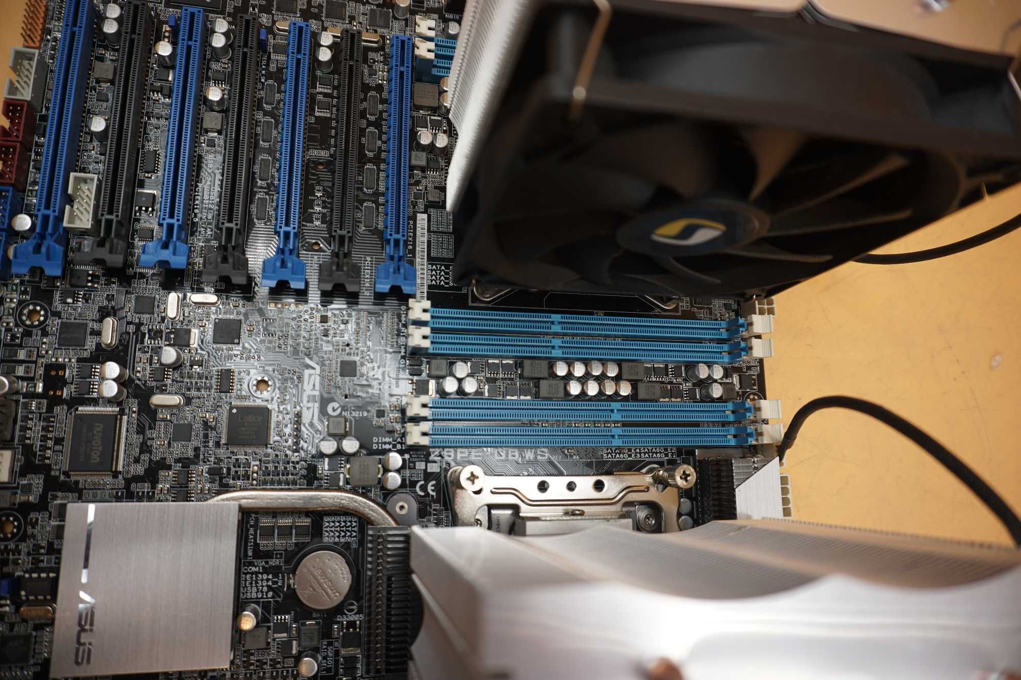 Asus Z9PE-D8 WS 2x Intel Xeon E5 2660 Dwuprocesorowa stacja robocza