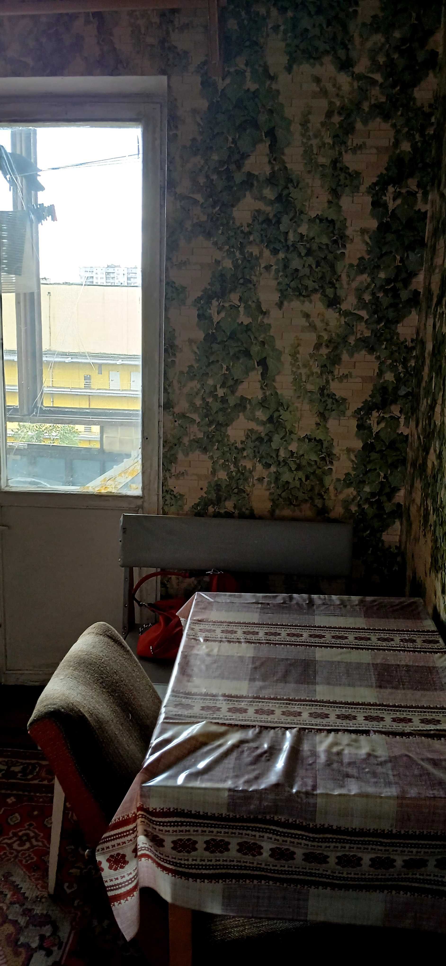 Здам квартиру біля метро Оболонь, 3 хвилини.  Без ремонту.