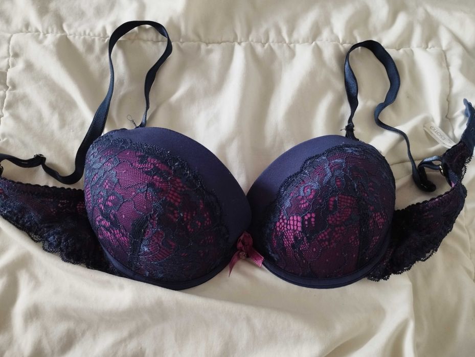 Biustonosz esotiq 70 D, push up